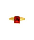 Goudkleurige ring met rode vierkante steen (17)