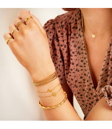 Goudkleurige armband met initiaal W