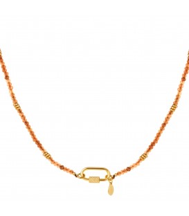 goudkleurige halsketting met oranje steentjes en rechthoekige sluiting