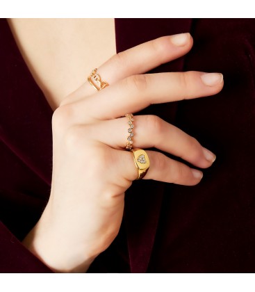 Zilverkleurige ring met hartvormig detail van kleine zirkoonsteentjes (16)