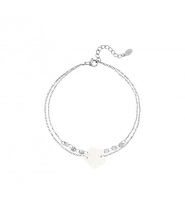 Zilverkleurige armband met een bloem bedeltje