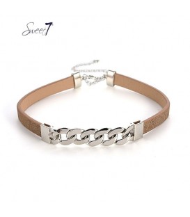 Choker ketting van bruin imitatieleer met zilverkleurige schakels