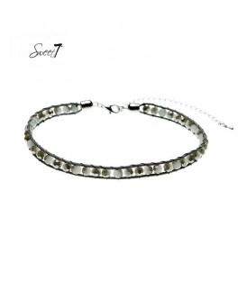 Choker met grijze glaskralen