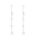 Zilverkleurige oorhangers met de letters LOVE
