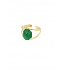 Goudkleurige ring met groen steentje