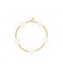 Armband met goudkleurige kralen en witte klavertjes