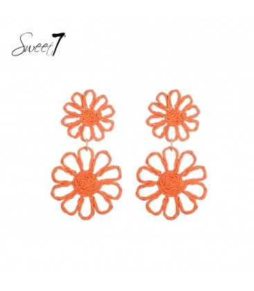 Oranje bloemen oorhanger van raffia