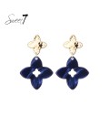 Blauwe oorhangers met 2 klavers vier