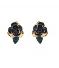 Oorclips met blauw bloemmotief en groen blad