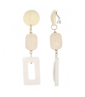 Oorclips met cremekleurige kralen en rechthoekige hanger