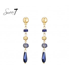 Blauwe oorhangers en met goudkleurige details