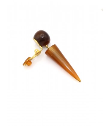 Oorclips bruin met bol als oor stukje en in puntvorm als hanger