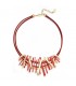 Halsketting met metalen accenten in rood en goudkleur