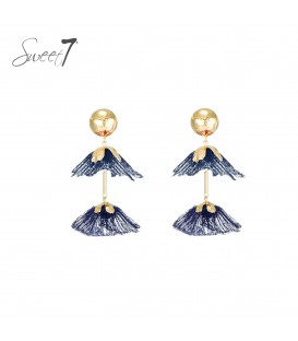 Oorbellen blauw met dubbele laag draad en goudkleurige details