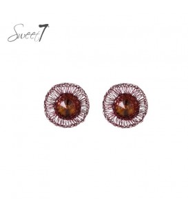 Oorbellen met ronde draadstructuur en bruine steen