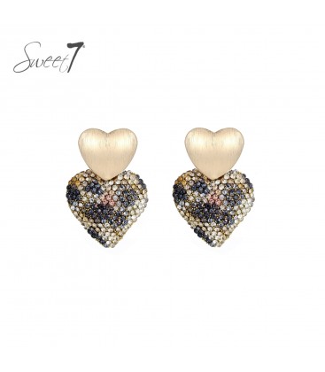 Oorbellen met gekleurde strass steentjes en een goudkleurig hart
