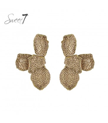 Oorbellen bruin in bladstructuur met glas steentjes