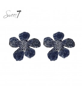 Oorbellen met sprankelende blauwe bloemblaadjes