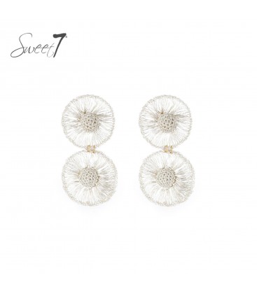 Oorbellen witte met dubbele cirkelvorm en draadstructuur