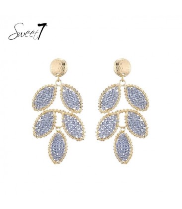 Oorbellen met blauwe kristallen in bladvorm