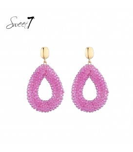 Oorbellen roze met glas kraaltjes en een goudkleurig oor knopje