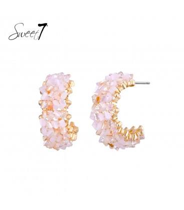 Oorbellen met roze kralen en goudkleurige ring