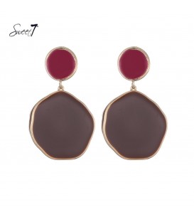 Oorbellen met bordeaux ronde top en bruine hanger