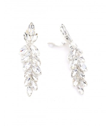 Oorclips zilverkleurig met heldere fonkelende steentjes in blad vorm