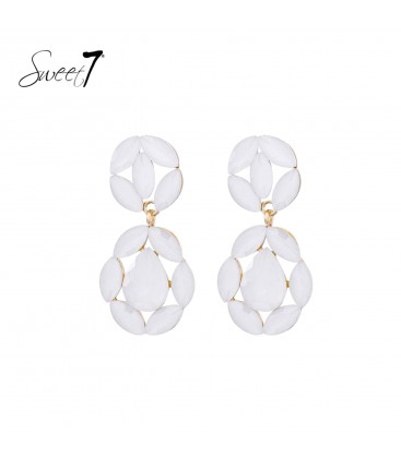 Oorbellen wit met facetgeslepen steentjes