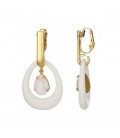 Oorclips met witte hanger en een heldere glas steen en goudkleurig element
