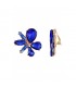 Oorclips met blauwe bloemvormige glas kralen