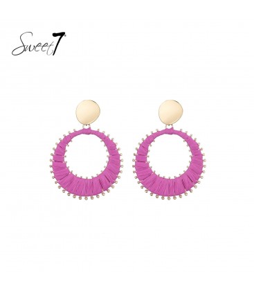 Oorbellen met trendy roze design en elegante goudkleurige afwerking