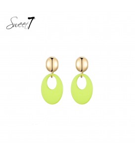 Oorbellen in neon groene kleur met goudkleurige stud