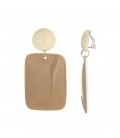 Oorclips met beige rechthoekige hanger en ivoorkleurige bovenzijde