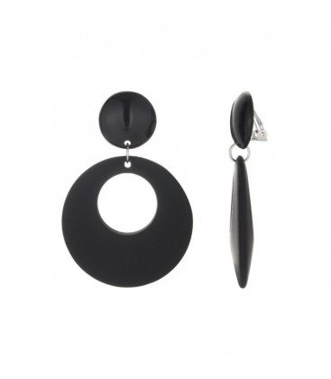 Zwarte oorclips met een ronde bovenzijde en een open cirkelvormige hanger.