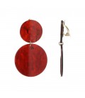 Oorclips rood met een gemarmerd patroon en elegante ronde hanger