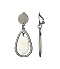 Oorclips antraciet met ivoorkleurige ovale hanger in open druppelvorm