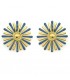 Oorclips met blauw en goudkleurig bloemdesign.